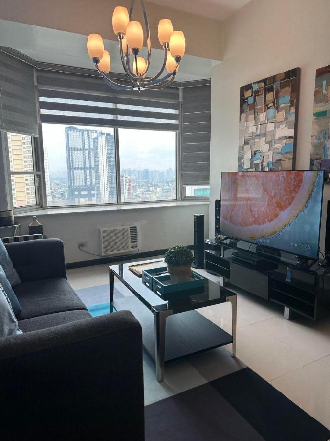 Suites De Marina Manila With Netflix Exterior photo